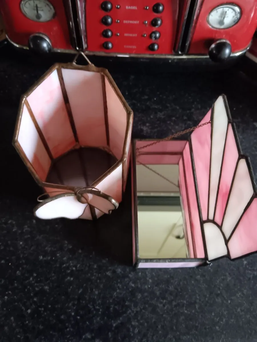 Vintage box and candle holder - Image 3
