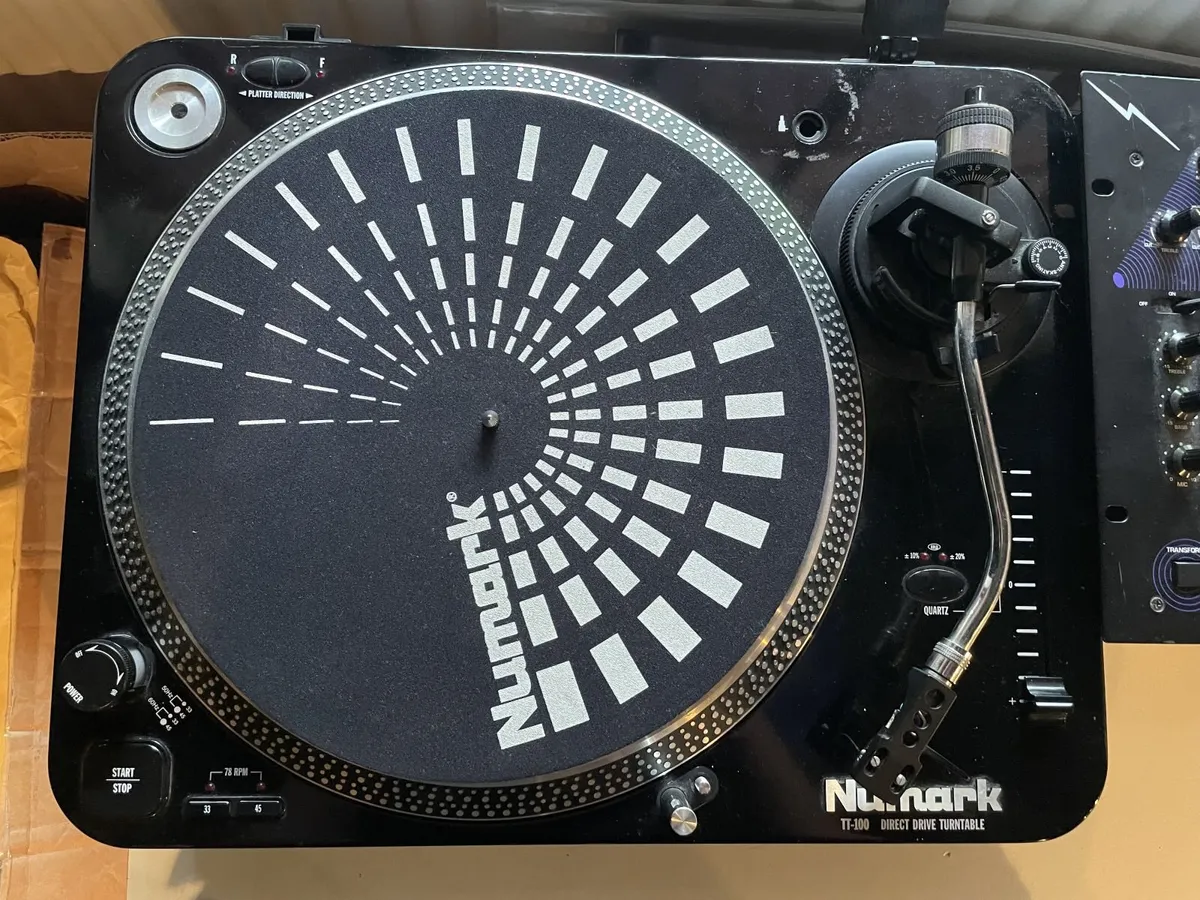 Numark DJ bundle - Decks, mixer and records. - Image 3