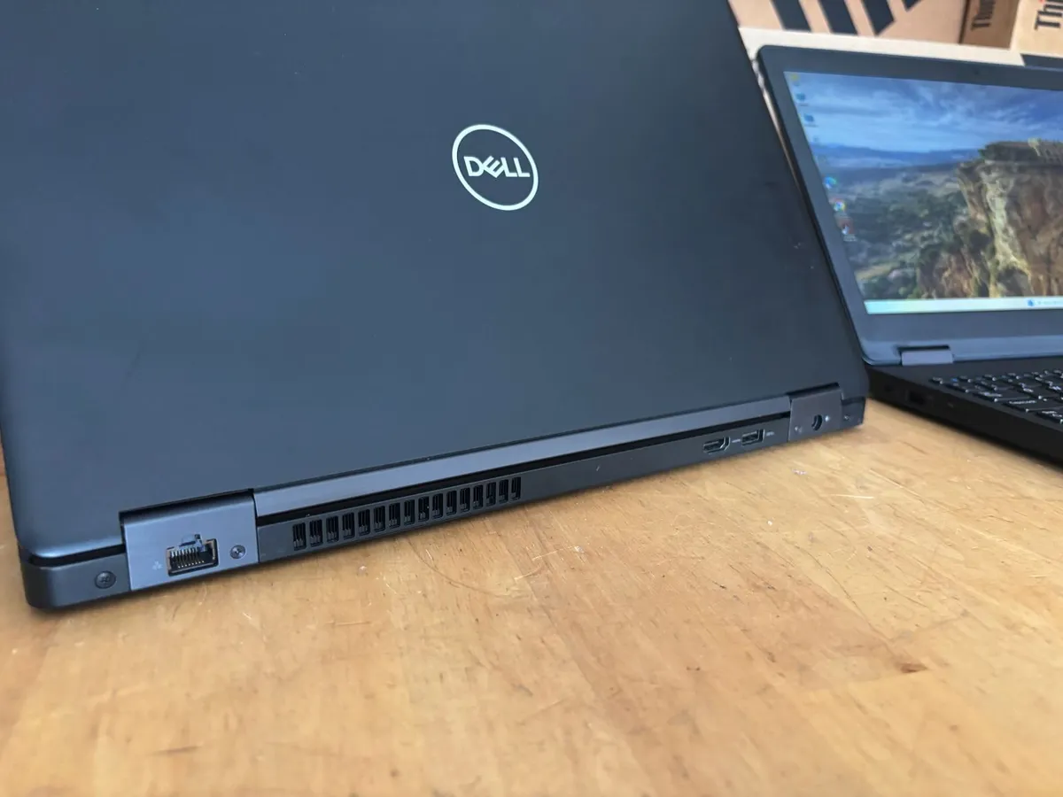 Dell Latitude 5591 Laptops- Hex i7-16Gb-Graphics - Image 3