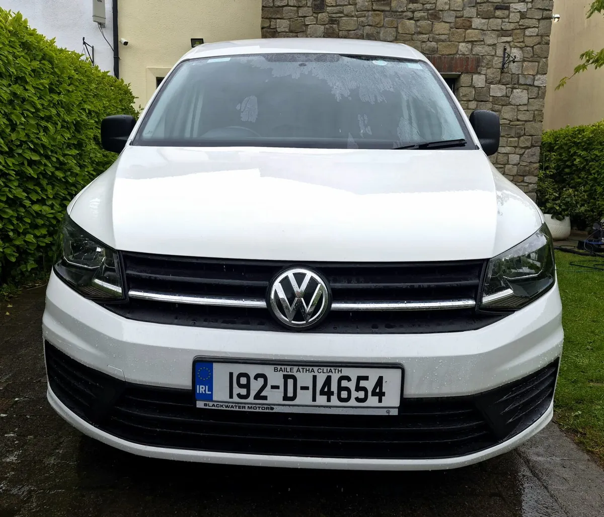 Vw caddy low miles fresh doe - Image 2