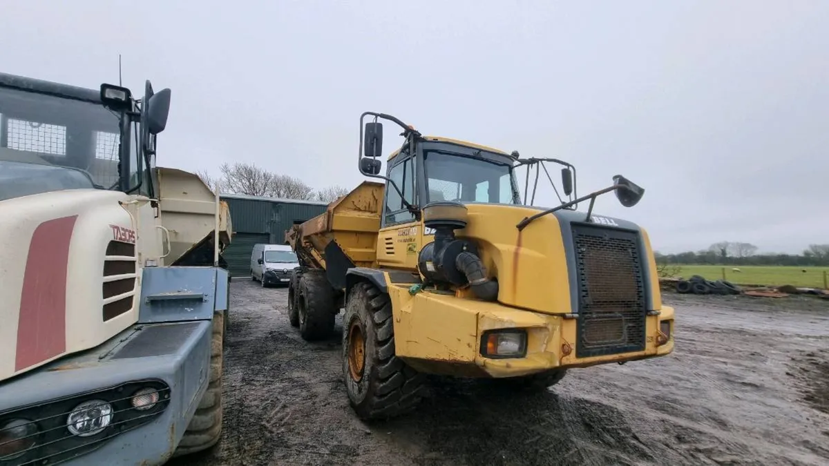 Bell b25d dumptruck - Image 2
