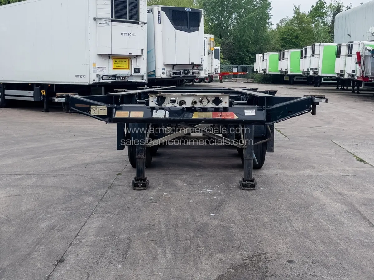 2017 KRONE SLIDING SKELETAL TRAILER - Image 2