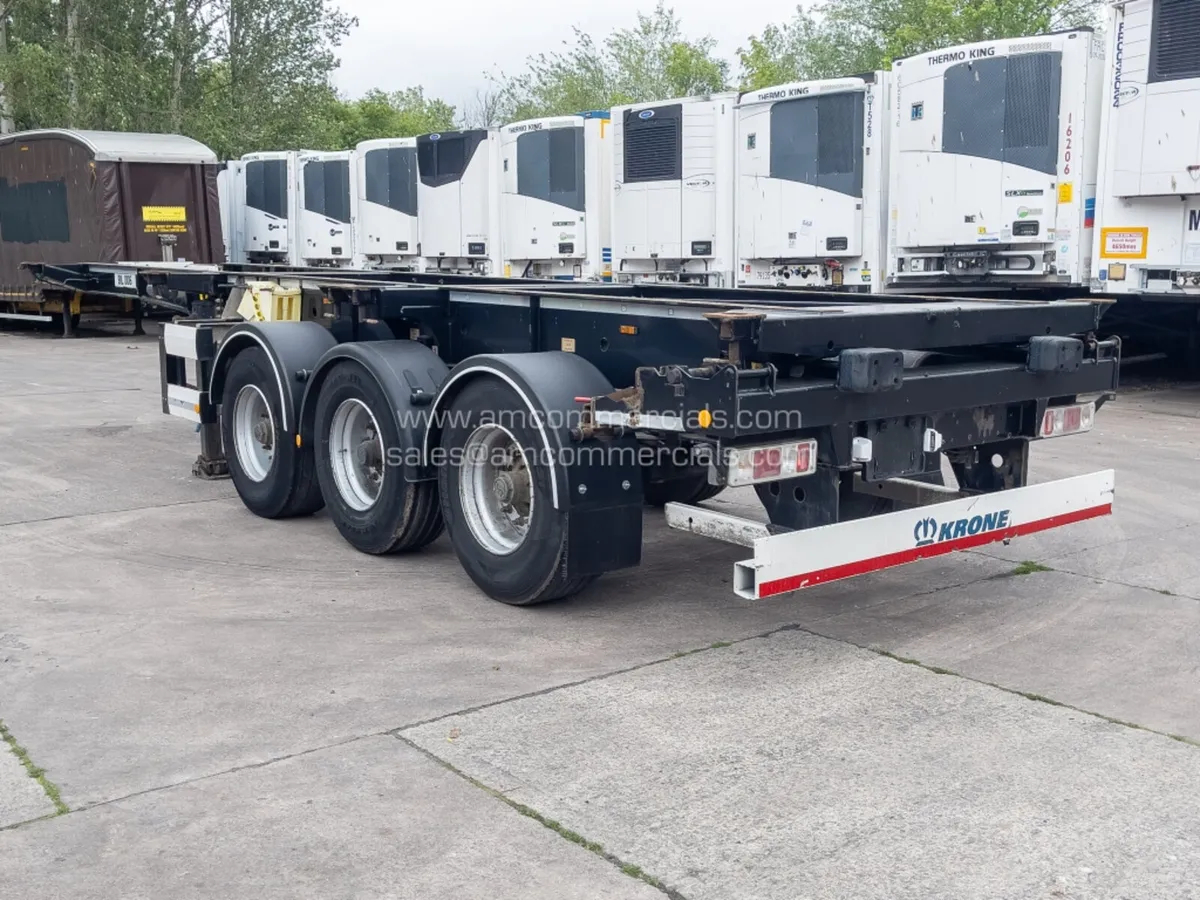 2017 KRONE SLIDING SKELETAL TRAILER - Image 4
