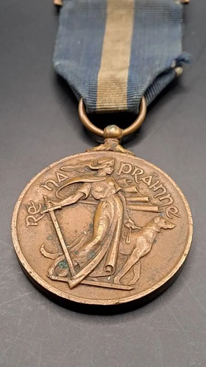 Irish Emergency Merchant Marine Medal - Image 3