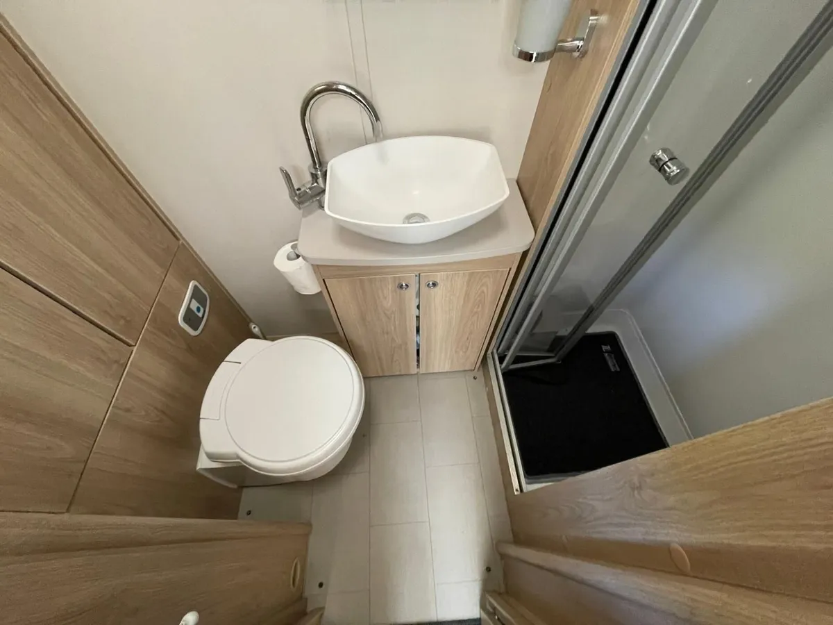 2019 ELDDIS EXCLUISVE EDITION 185 4 BERTH FOR SALE - Image 3