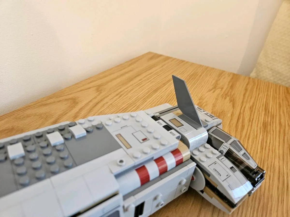 Lego Star Wars 75140 Resistance Troop Transport - Image 3