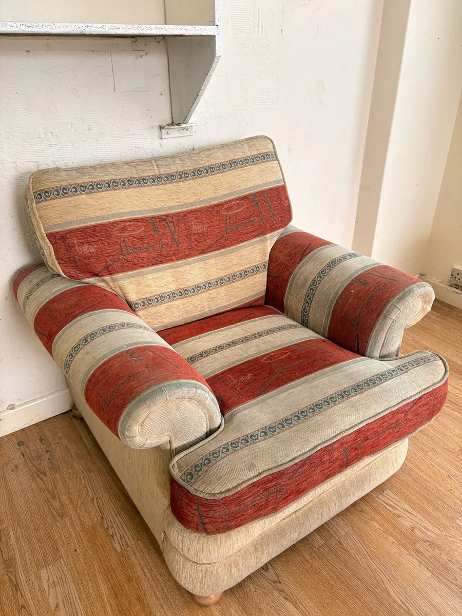 Furniture /1 seater Couch. - Image 2