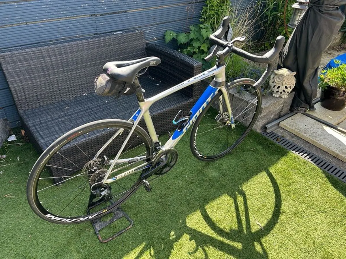 Giant Advanced TCR carbon bike - Image 4
