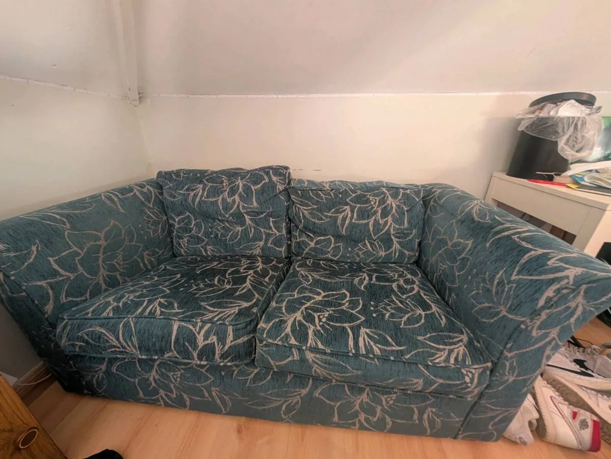 Couch - Image 2