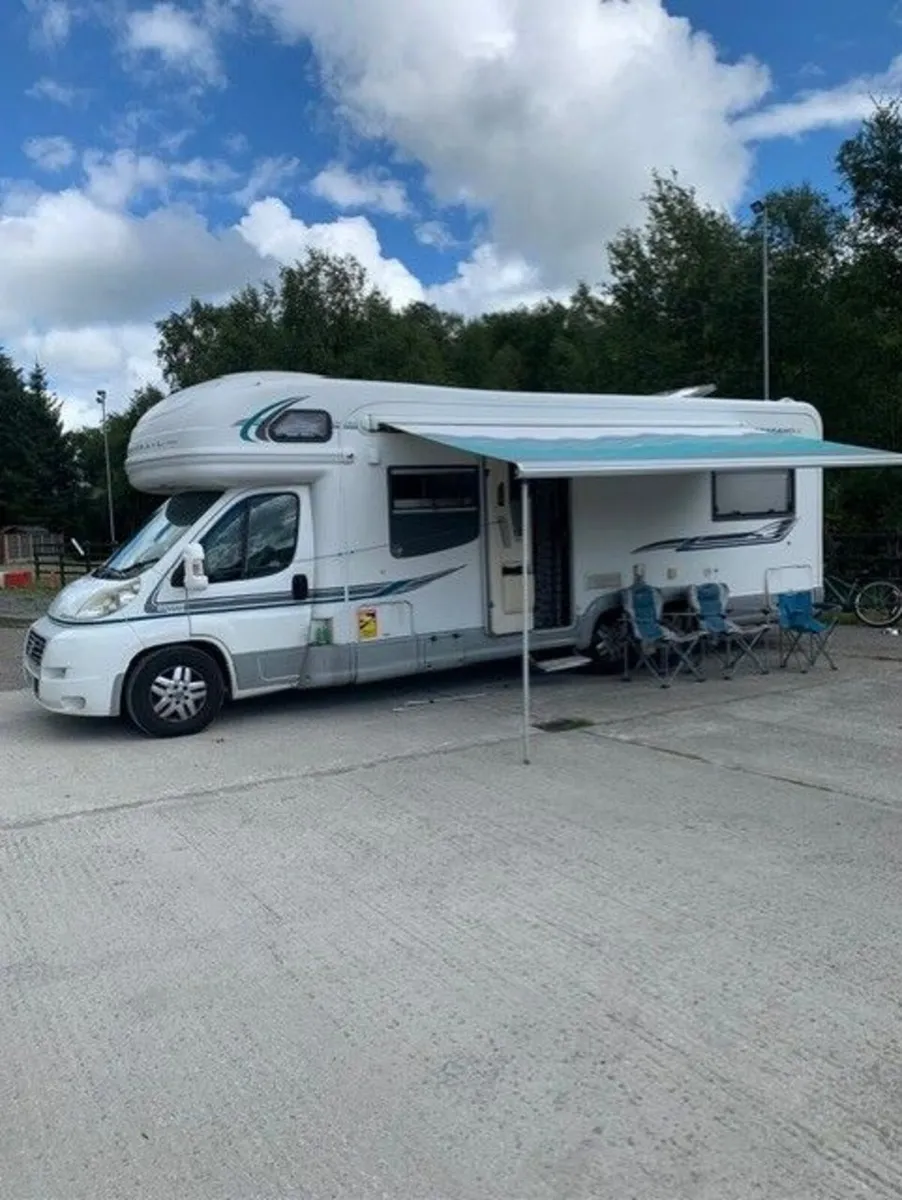 2007 Auto-Trail Arapaho Tag Axle Motorhome - Image 4