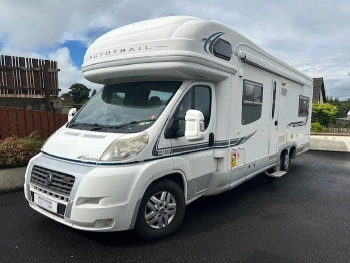 2007 Auto-Trail Arapaho Tag Axle Motorhome - Image 1