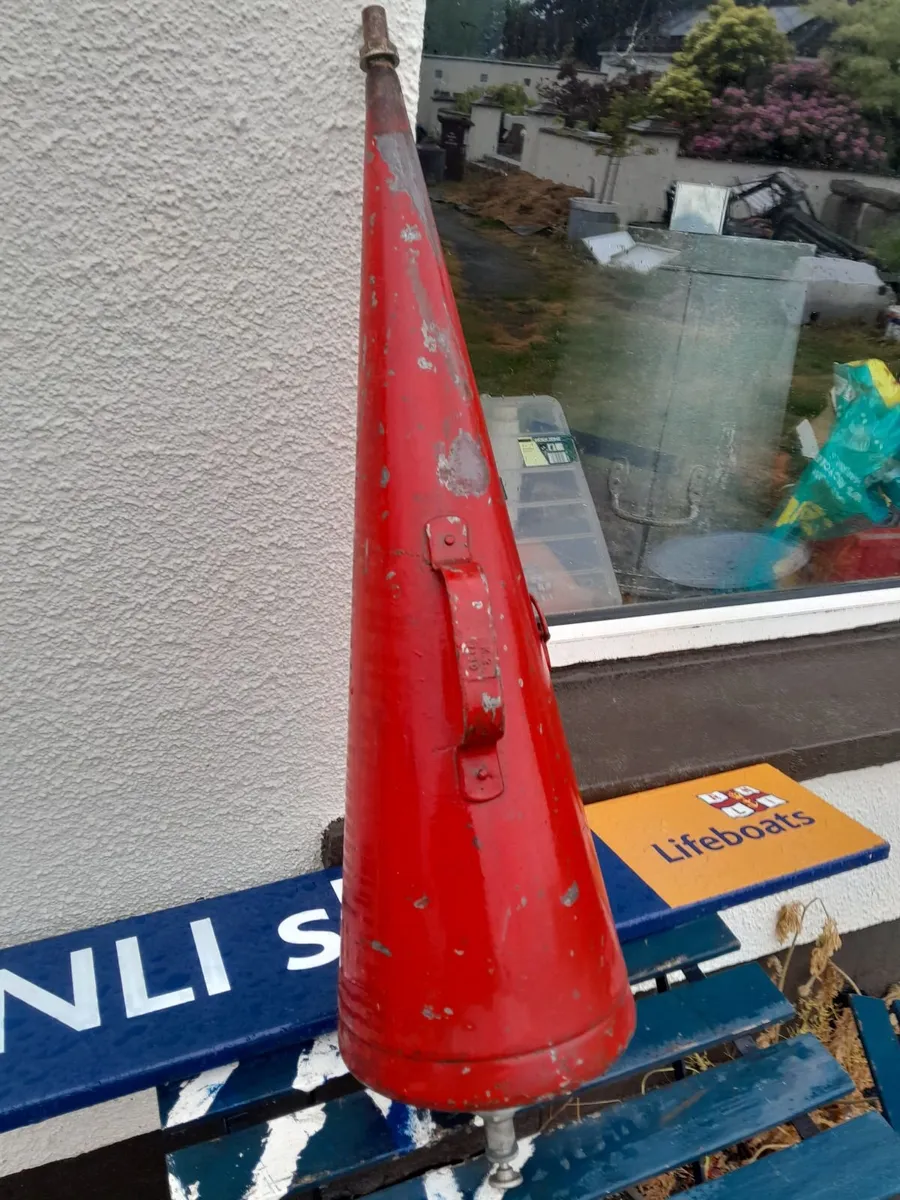 Vintage fire extinguisher - Image 3