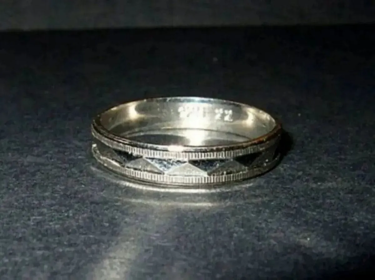 Vintage Hallmarked Silver Ring - Image 3