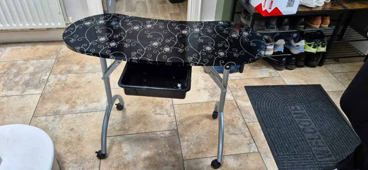 Portable nail table - Image 2