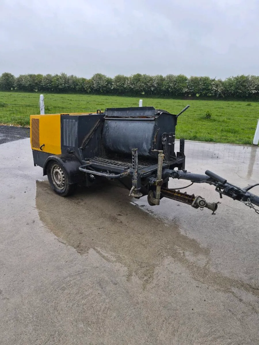 Plastering machine - Image 1