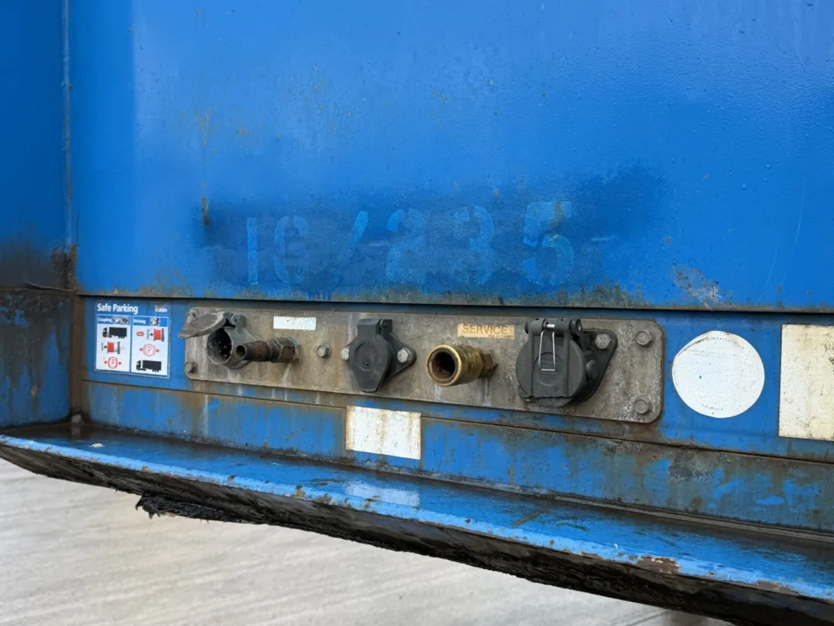 2015 MONTACON FLAT TRAILER WITH PINS - Image 4