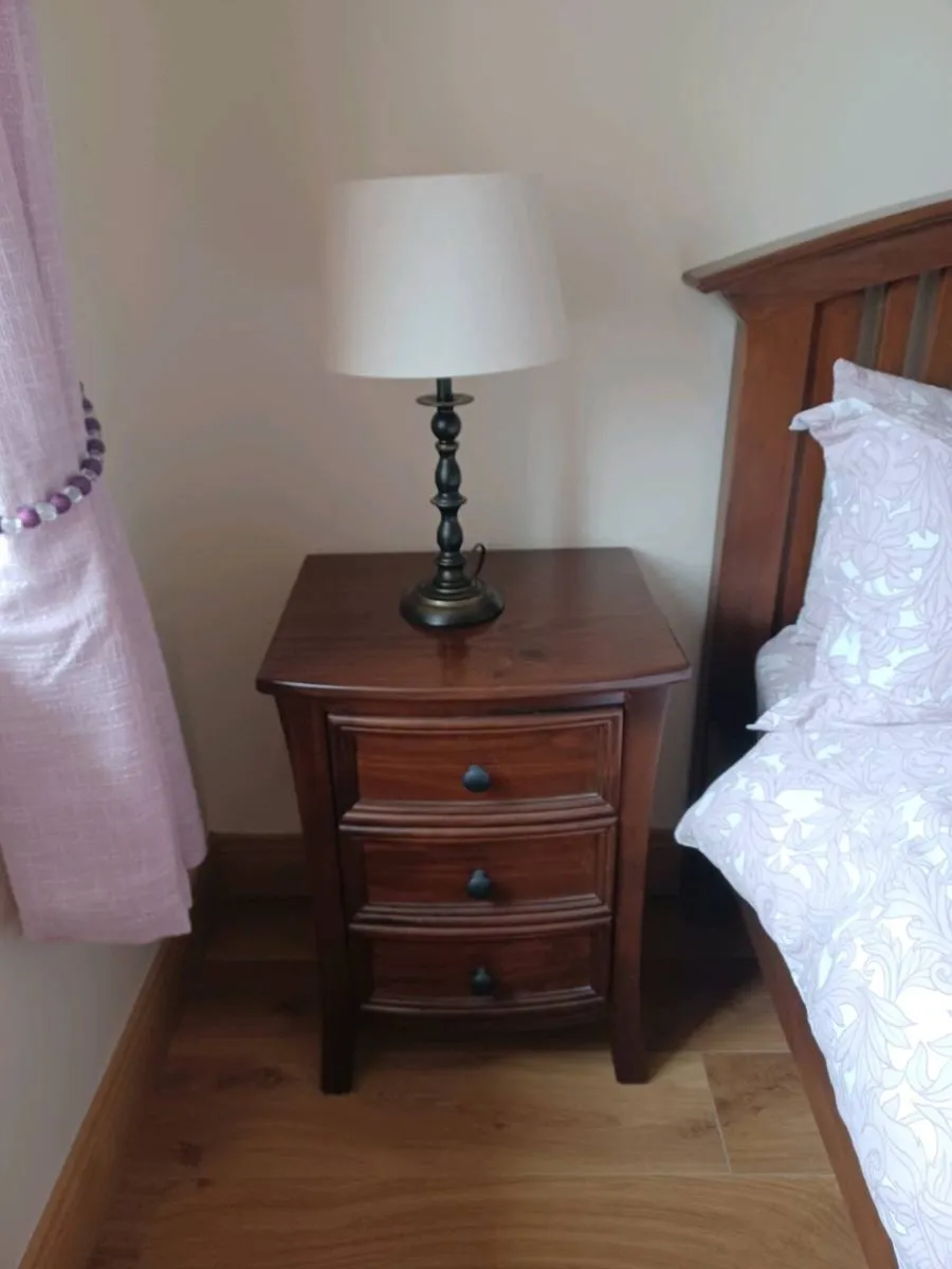Bedroom furniture set - Image 4