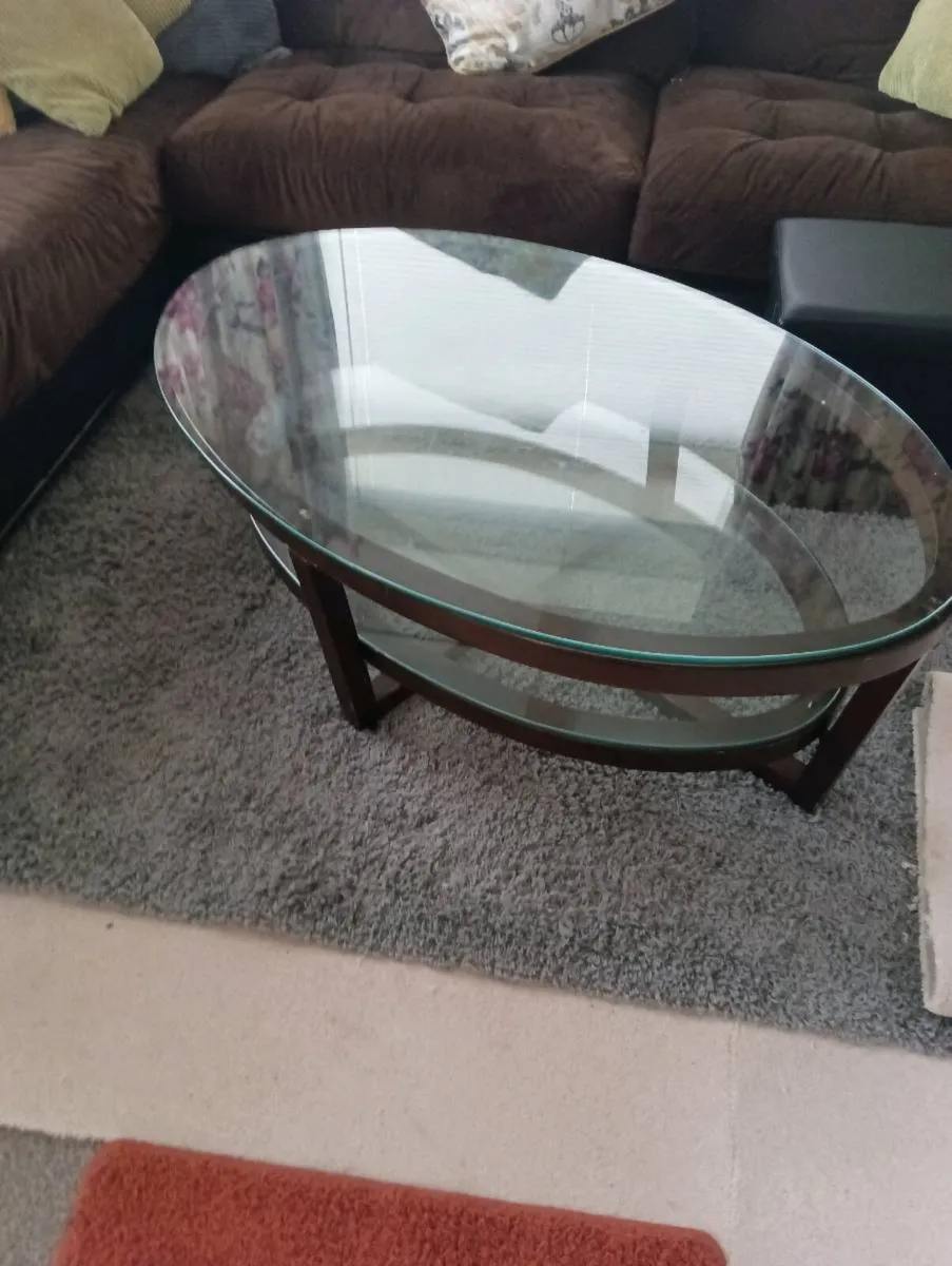 Oval coffee table heavy glass perfect - Image 2