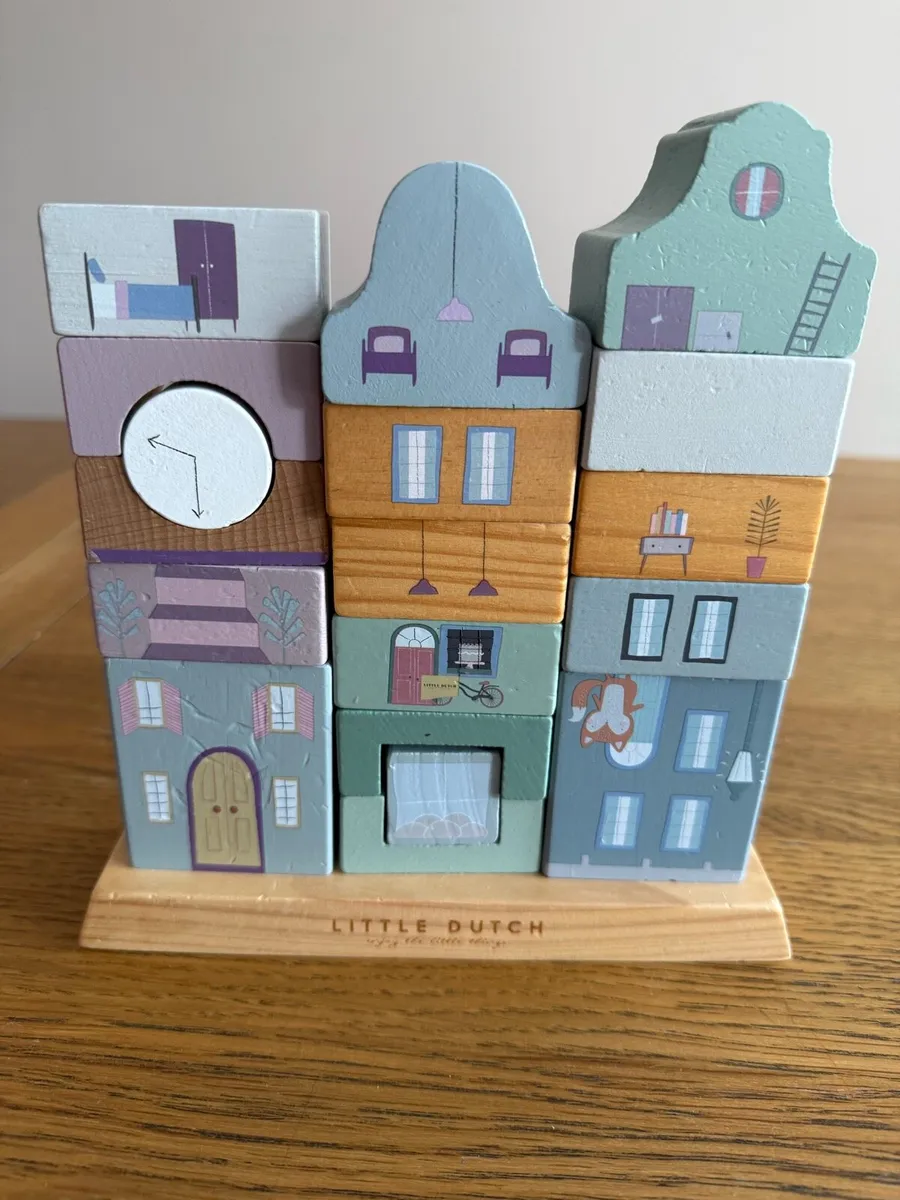 Little Dutch nursery decor - Image 1