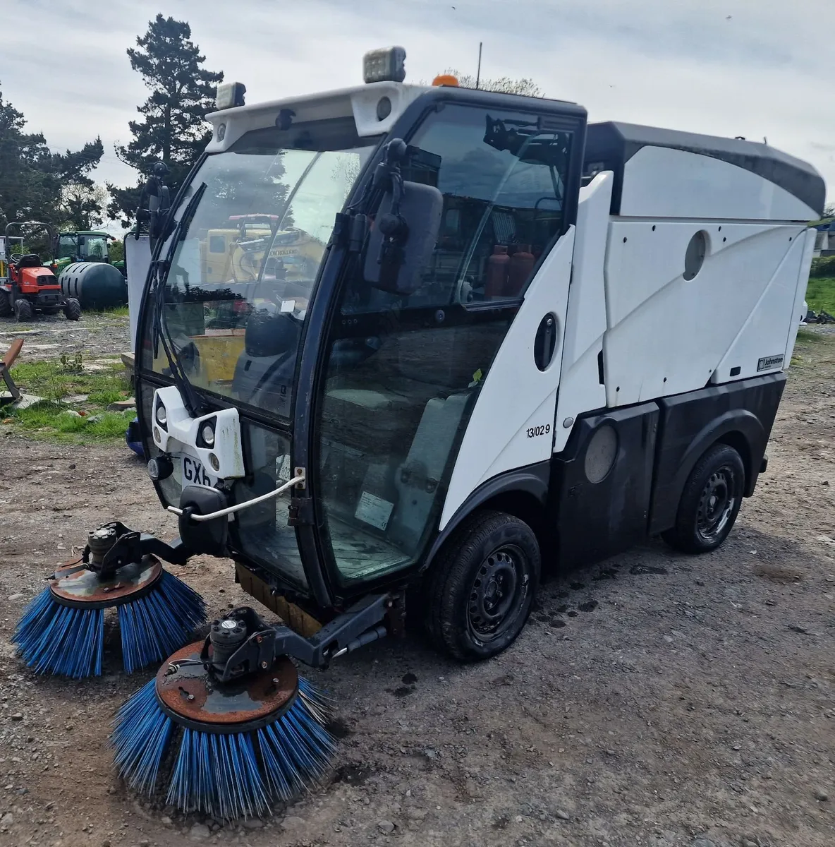 Johnston CN101 road sweeper roadsweeper - Image 1
