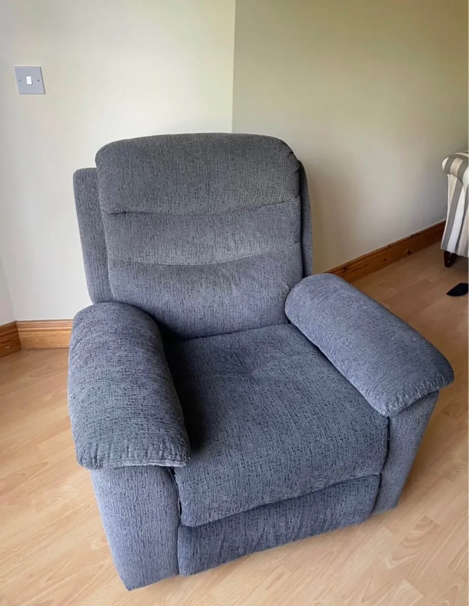 Recliner chair - Image 2
