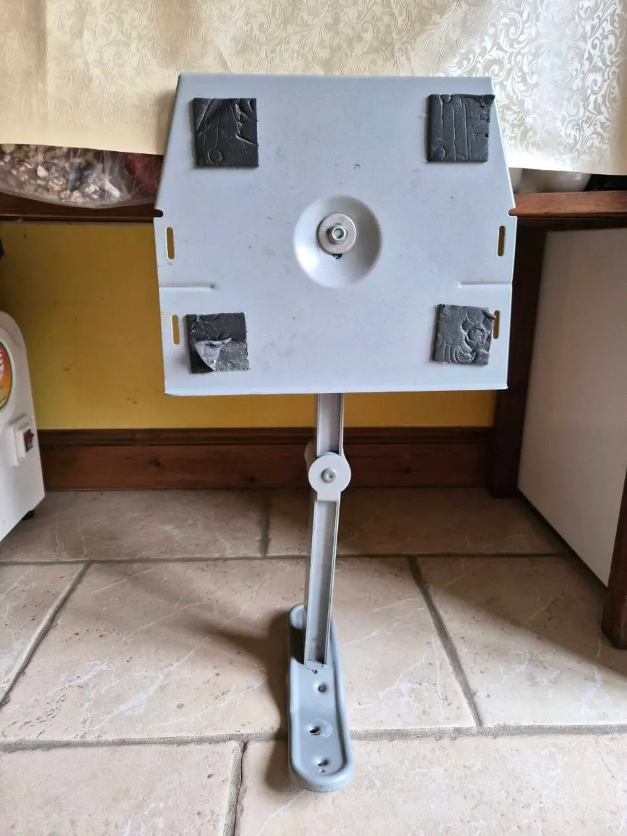 Ceiling mount bracket - Image 2