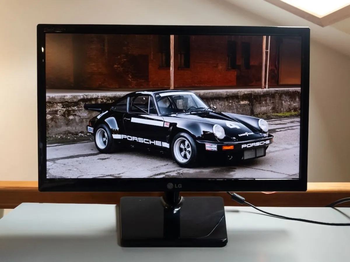 LG monitor 21.5” with IPS matrix - Perfect - Image 3