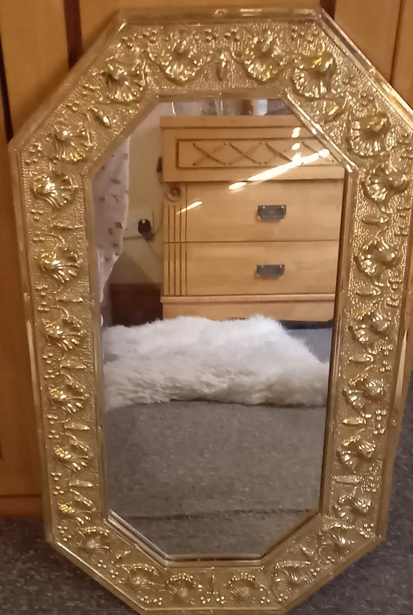 Vintage brass framed mirror - Image 4