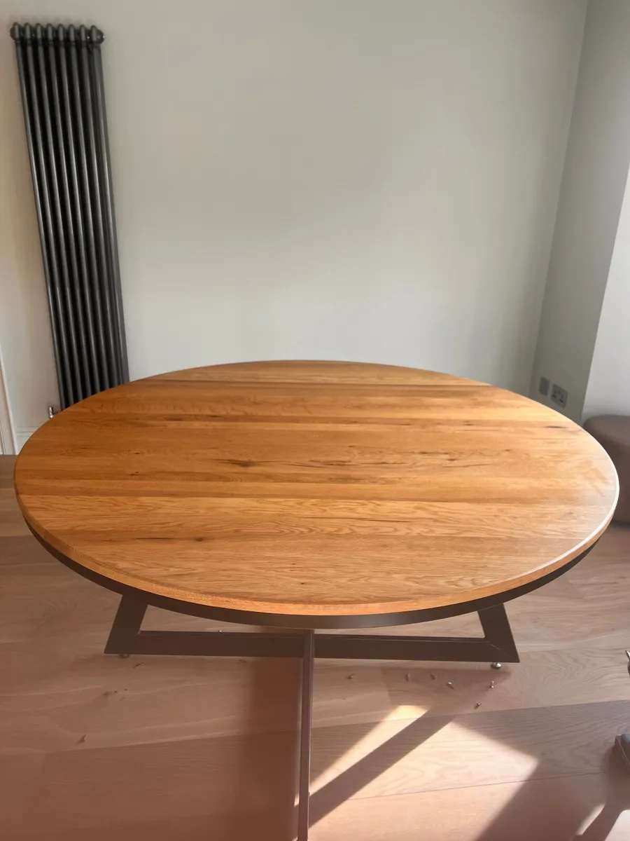 Kitchen table and 4 chairs - Image 1