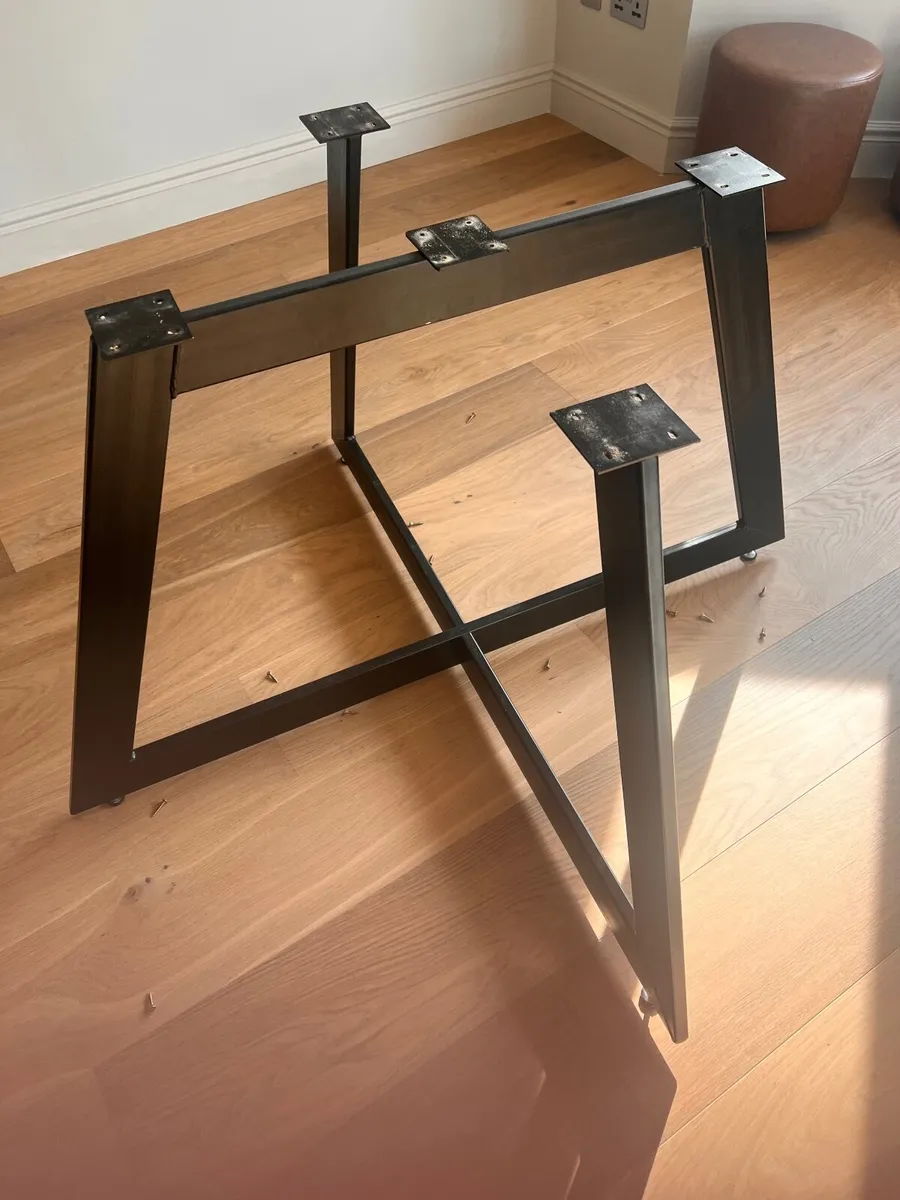 Kitchen table and 4 chairs - Image 2