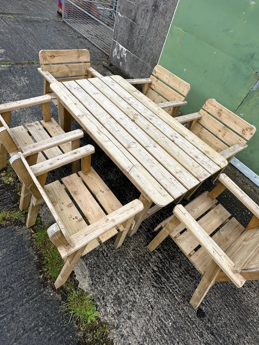Garden Table & 6 Chairs - Image 1