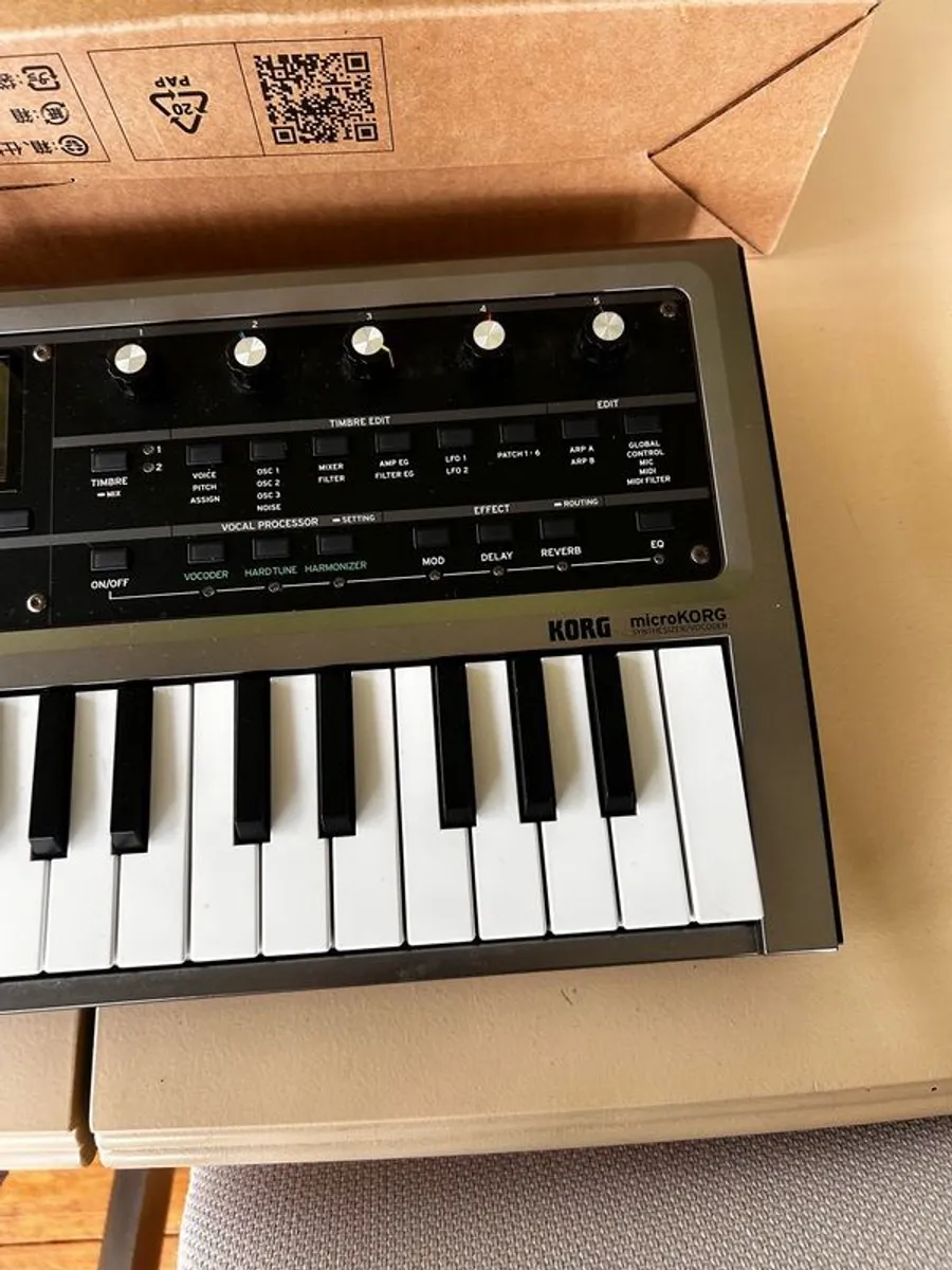 Korg MicroKorg 2 Synthesizer/Vocoder - Image 4