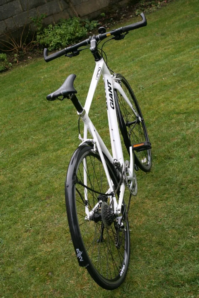 Giant Rapid (2) Hybrid Road Bicycle Size M-L - Image 3