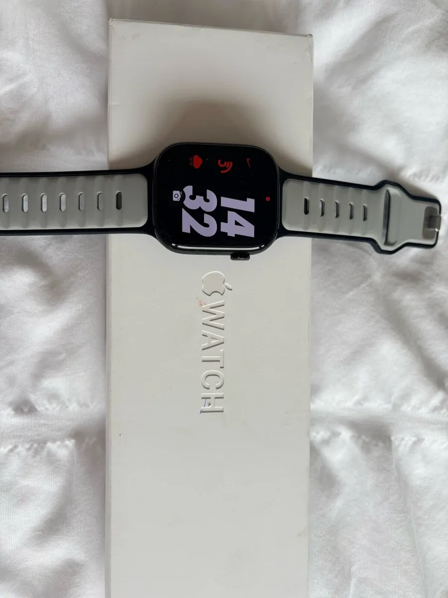 Apple Watch Series 10 46mm - Image 4