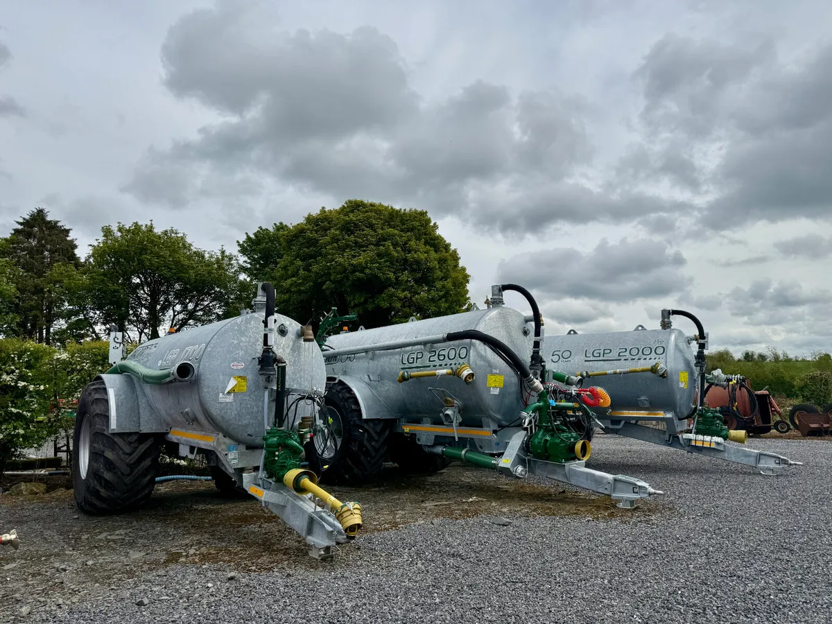 MAJOR TANKS
