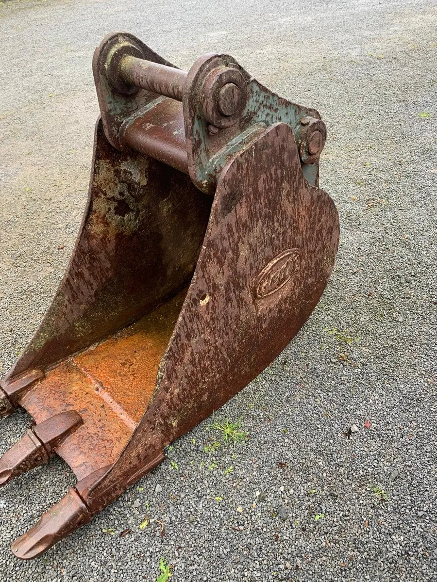 Digger bucket - Image 1