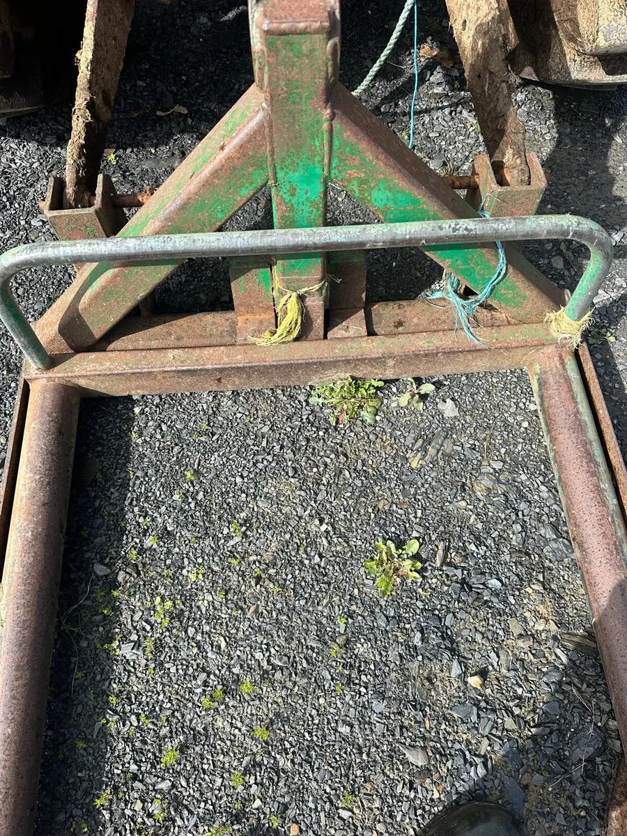 Bale handler - Image 2