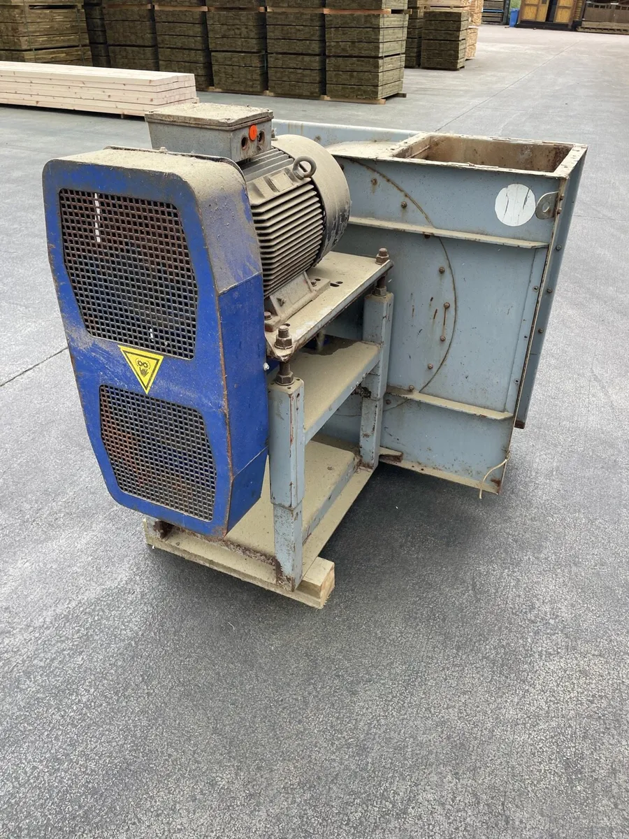 Dust extractor fan - Image 1