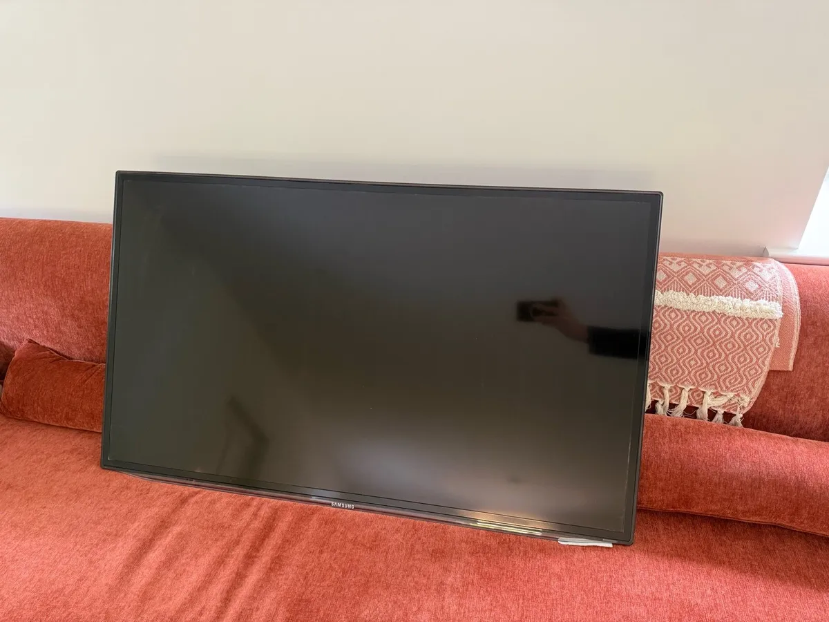 Samsung TVs - Image 3