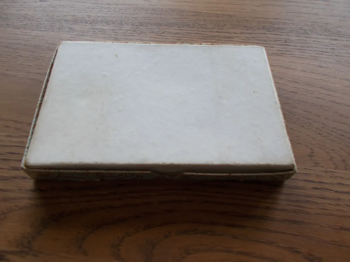 Set of 6 1940's Butter/Dessert Faux bone Knives - Image 3