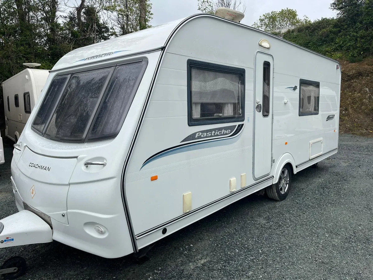 Coachman pastiche fixed bed - Image 4