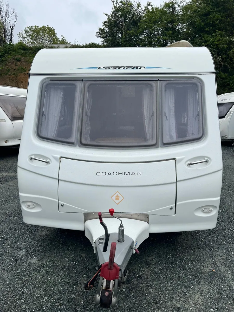 Coachman pastiche fixed bed - Image 2