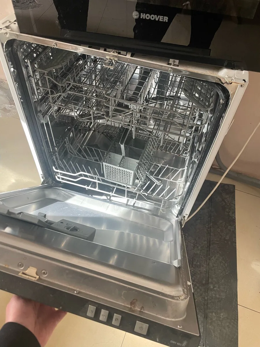 Integrated dishwasher - Image 1