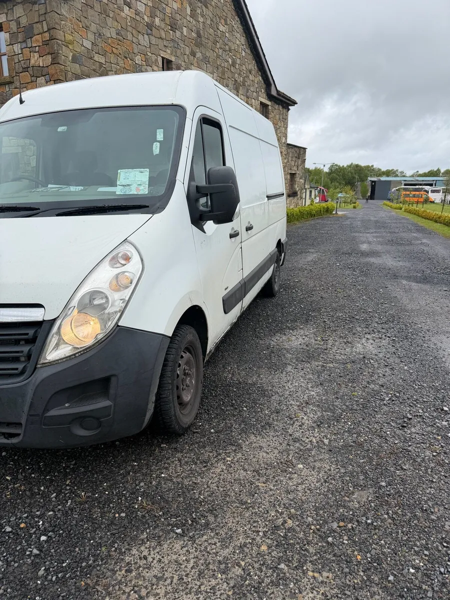Vauxhall Movano/Renault master Van - Image 2