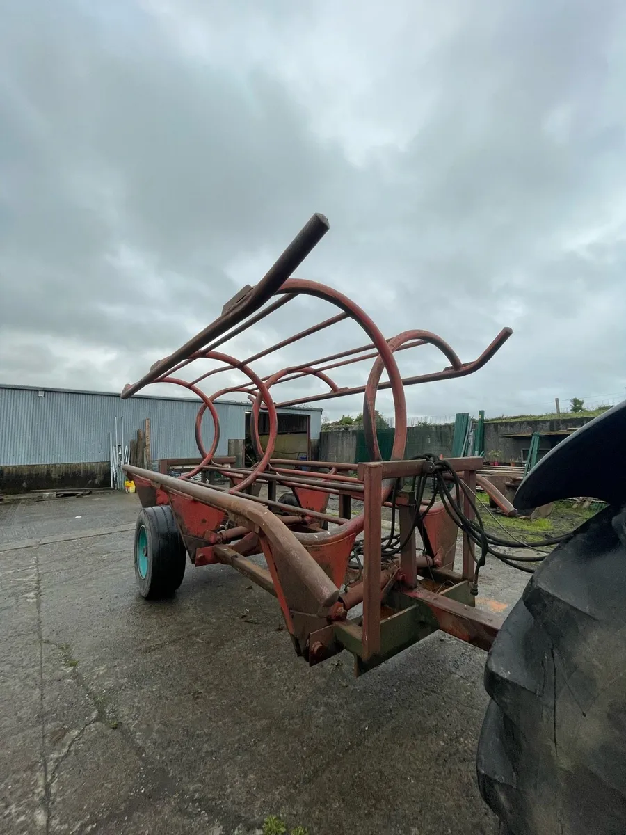 6 bale trailer/celtic - Image 1