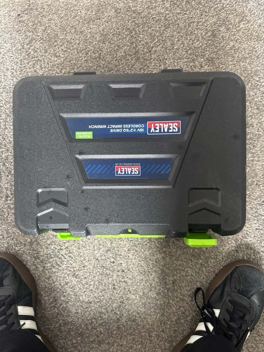 Sealey Cordless Impact Wrench - Image 3