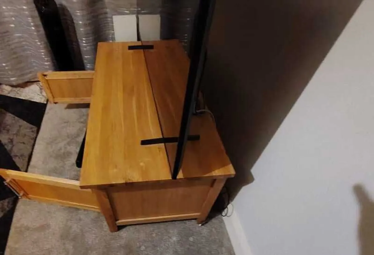 Oak TV unit - Image 2