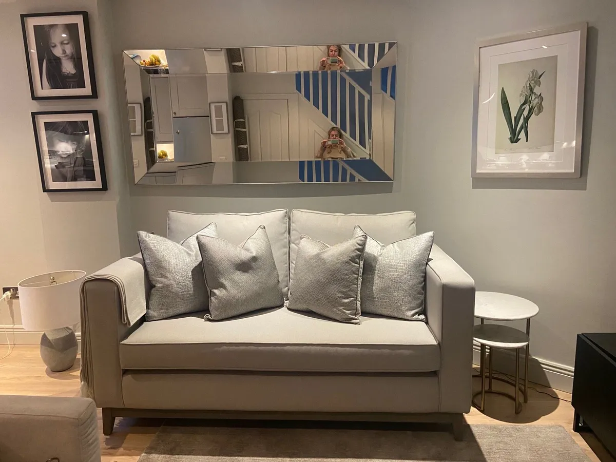 Designer 2 seater Sofa like new . - Image 3