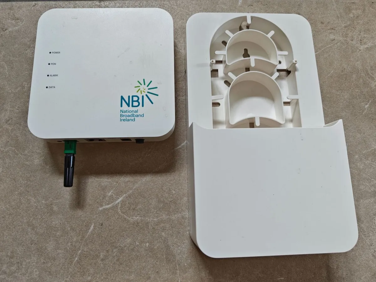 Nokia XS-010X-Q Optical Network Terminal - Image 1