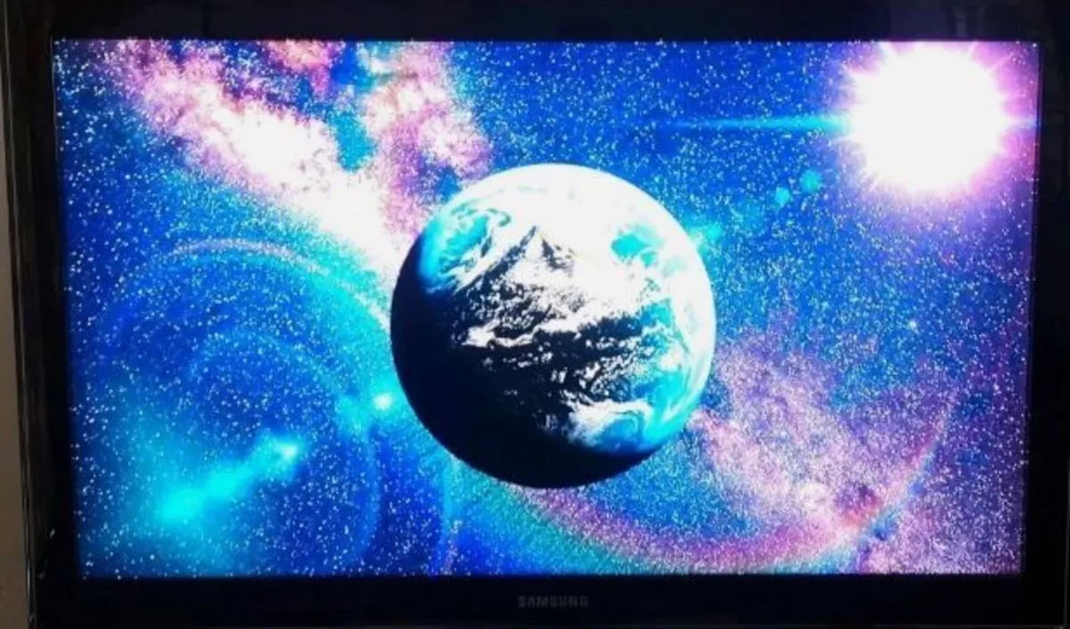 Samsung 42"Plasma Display  Tv / Dvd Plyr - Image 1
